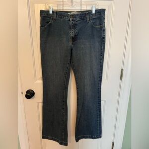 GAP Women's Jeans in Medium Blue